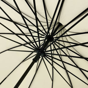 Pagoda - Parapluie femme, design pagode, large protection.
